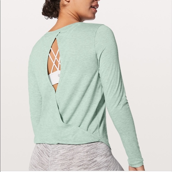 lululemon athletica Tops - Lululemon Wild Twist Long Sleeve